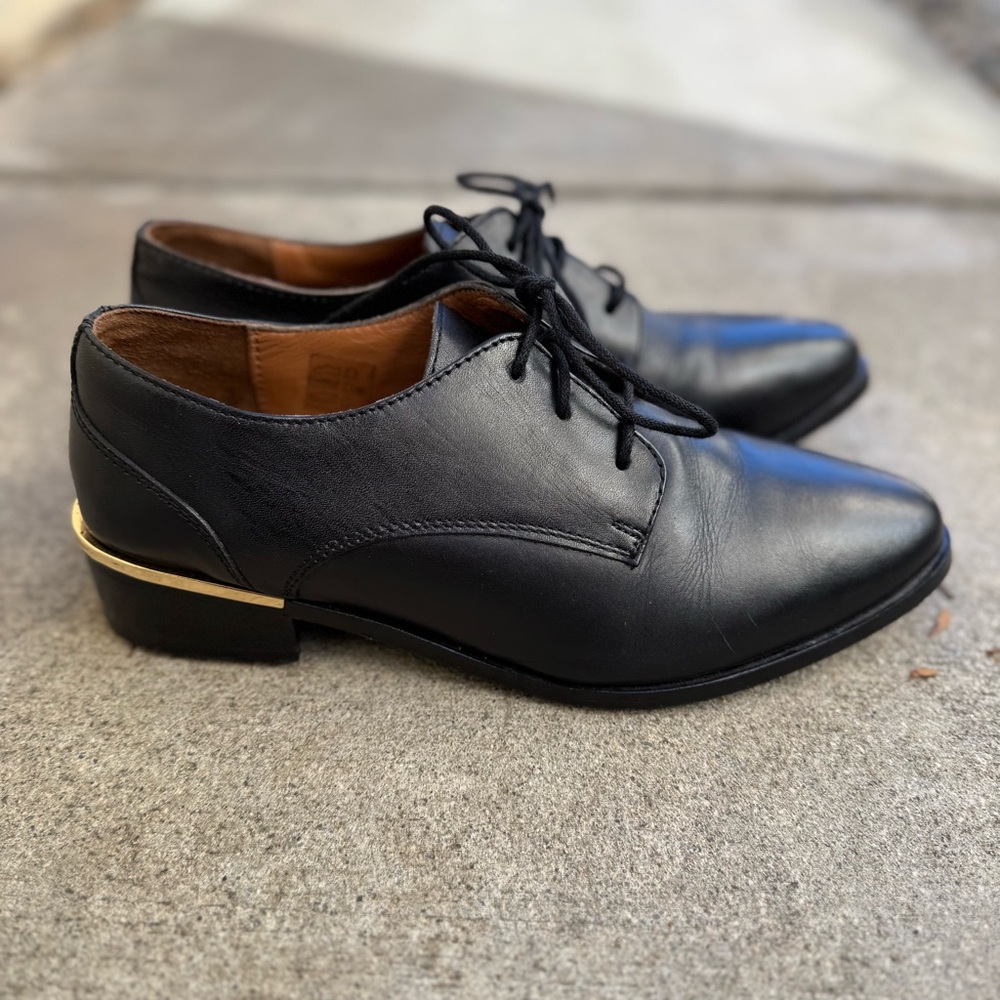 Kiomi Oxfords
